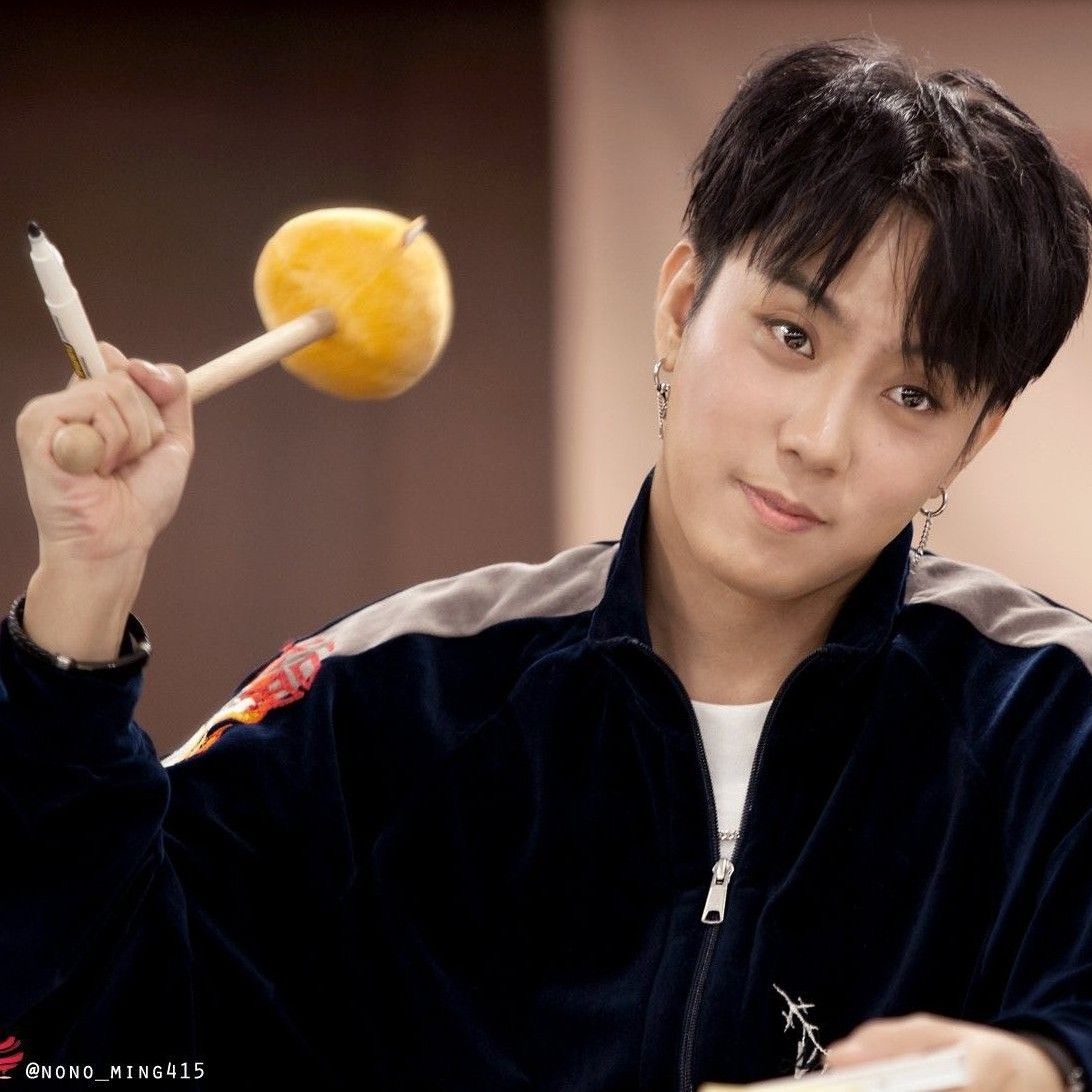 Foto terbaru Eun Jiwon (SECHSKIES)
