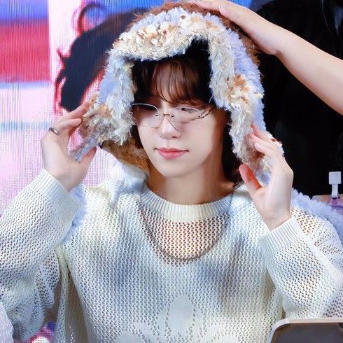 Recent activity shot of Dino (SEVENTEEN)