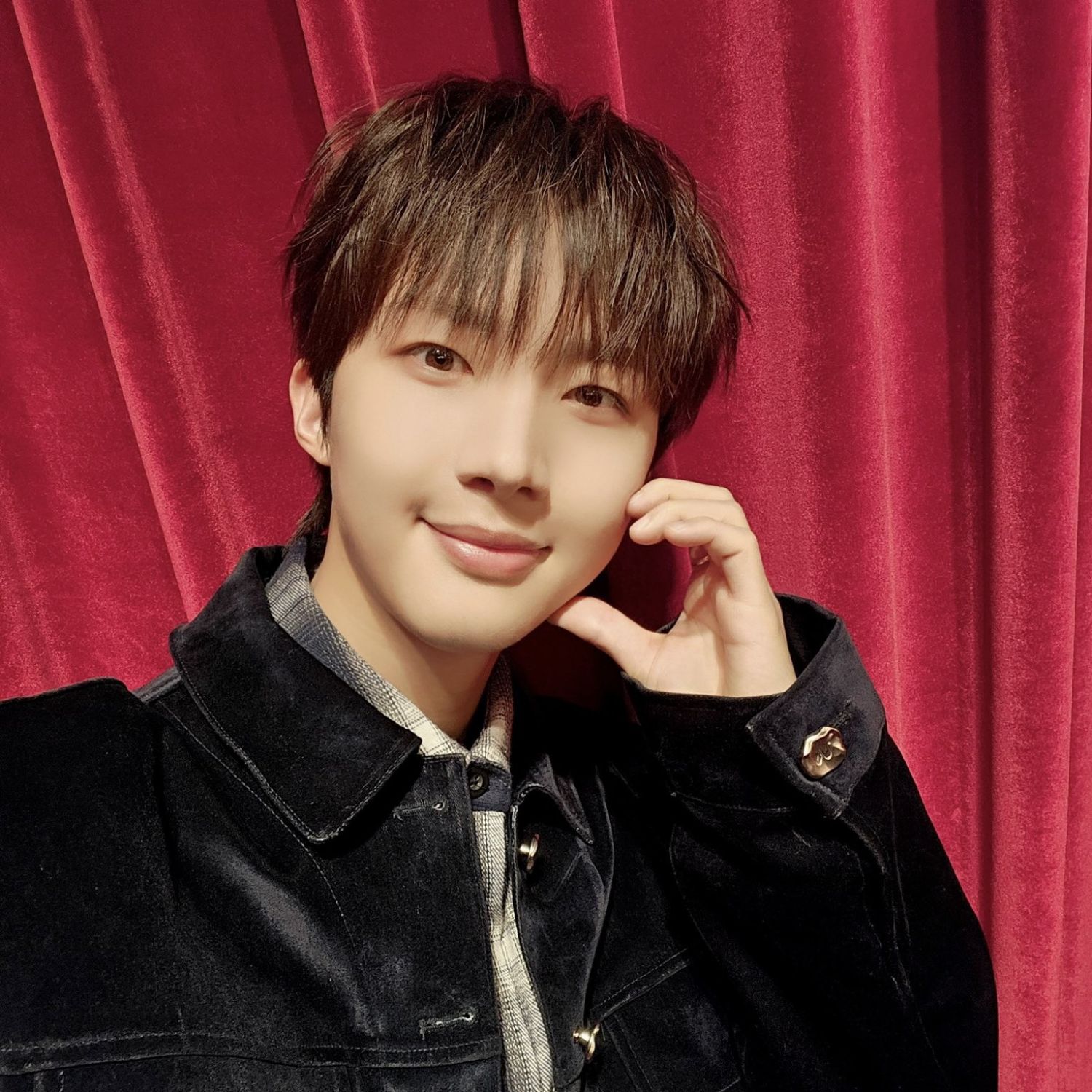 Recent activity shot of Hui (PENTAGON)
