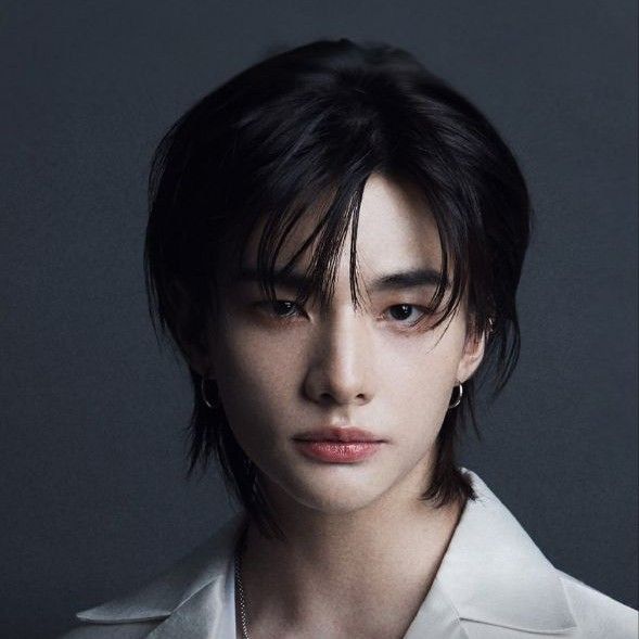 Latest photo of Hyunjin (Stray Kids)