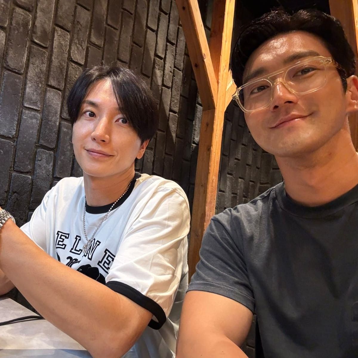 Latest photo of Leeteuk (Super Junior)