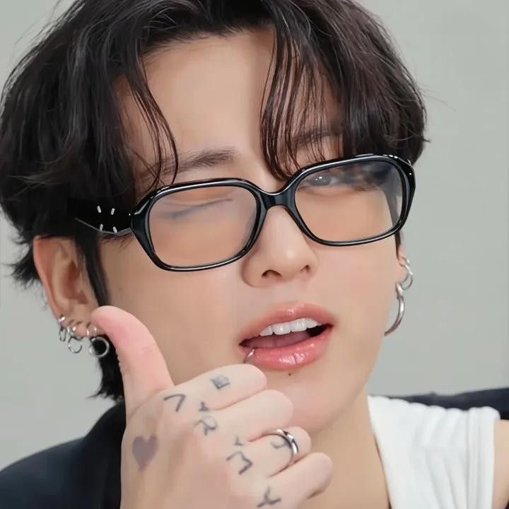 정국 (방탄소년단)의 최신 사진