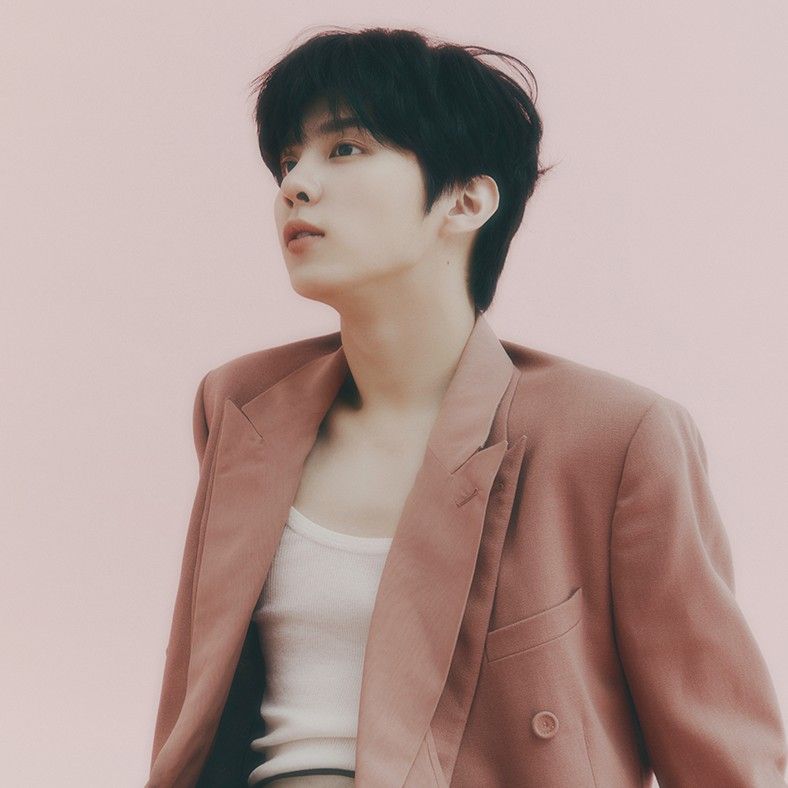 Recent activity shot of Kim Wooseok