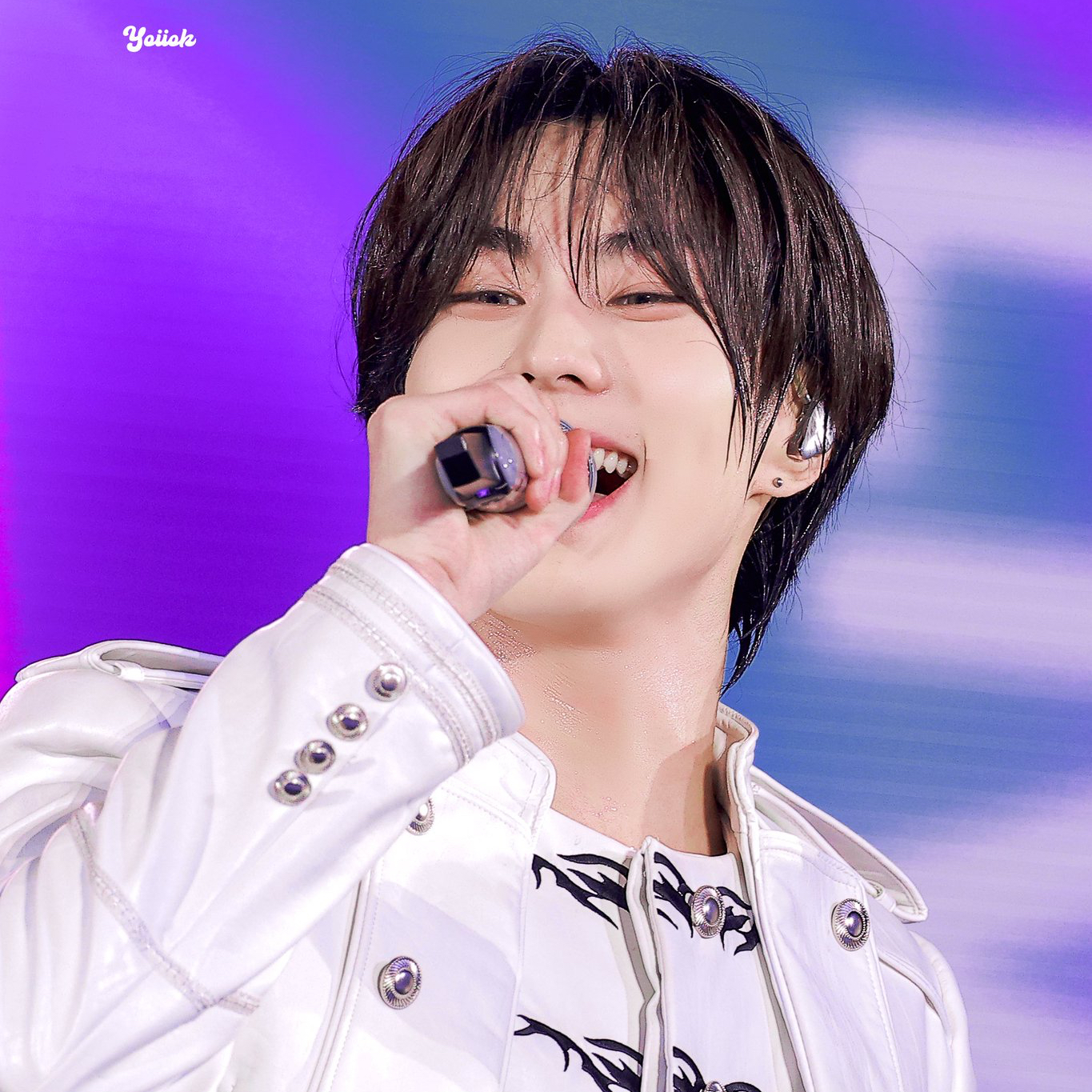 Latest photo of Jungwon (ENHYPEN)