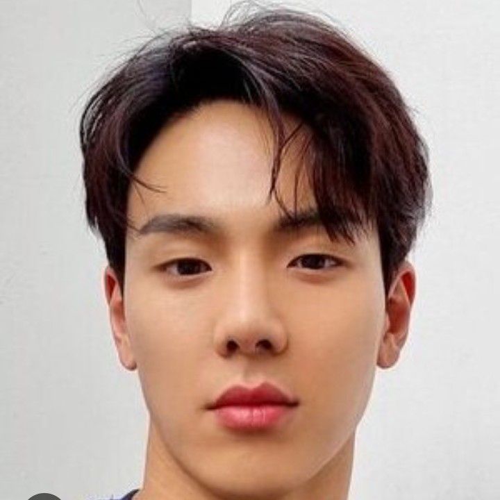 A moment captured by Shownu (MONSTA X)'s fan