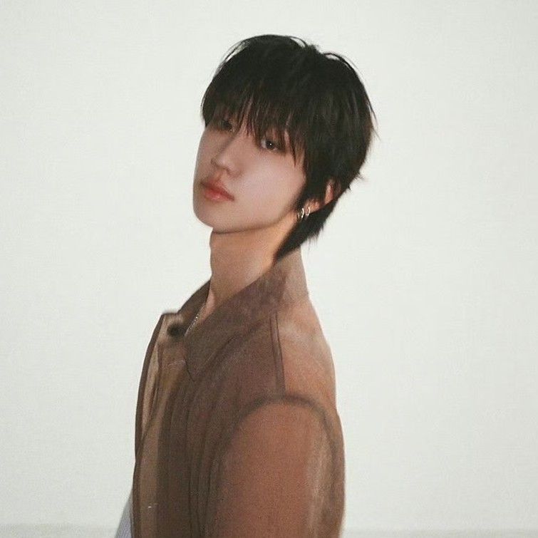 Behind-the-scenes cut of The 8 (SEVENTEEN)