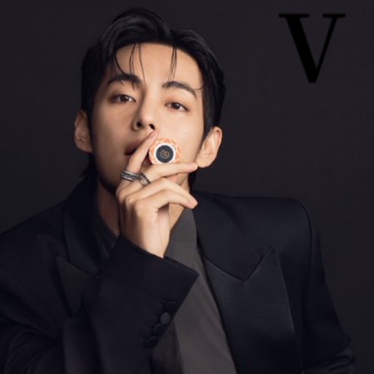 뷔 (방탄소년단) 최근 활동샷