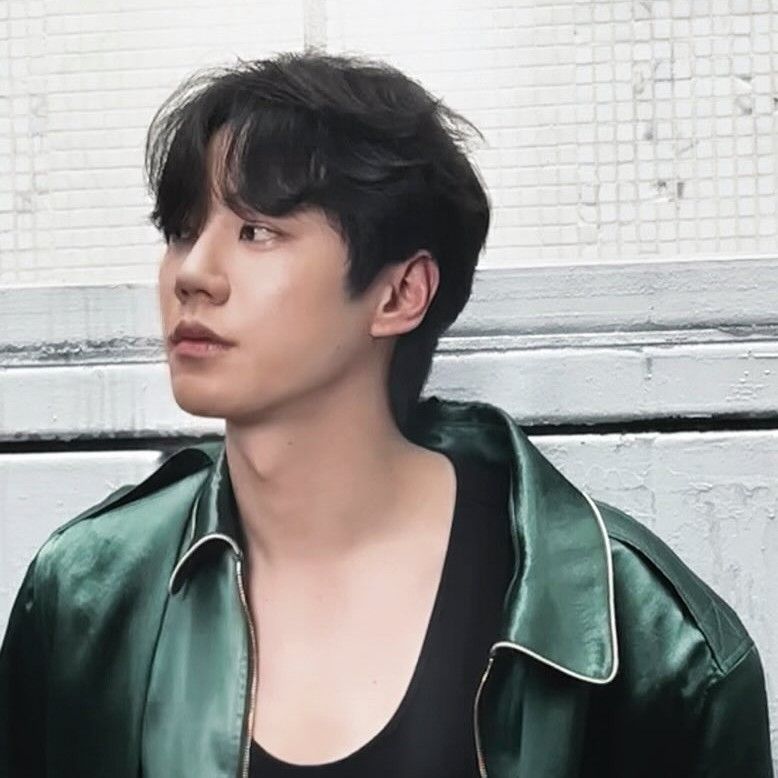 Behind-the-scenes cut of Lee Junyoung