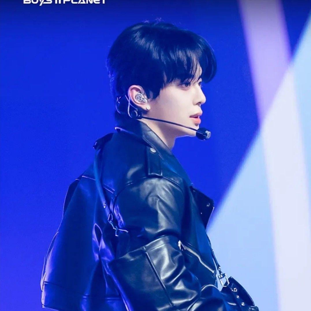 Behind-the-scenes cut of Kangmin (VERIVERY)