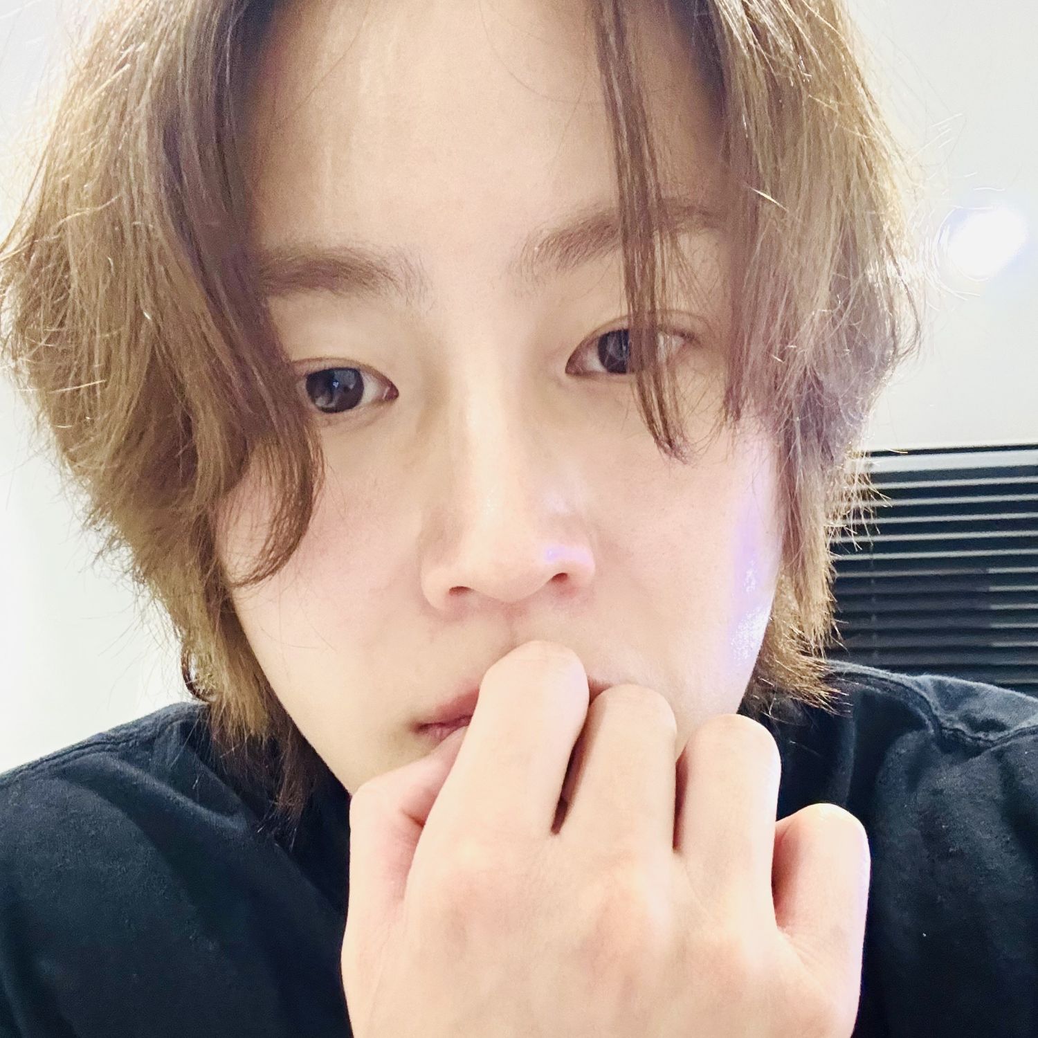 A moment captured by Ha Sungwoon's fan