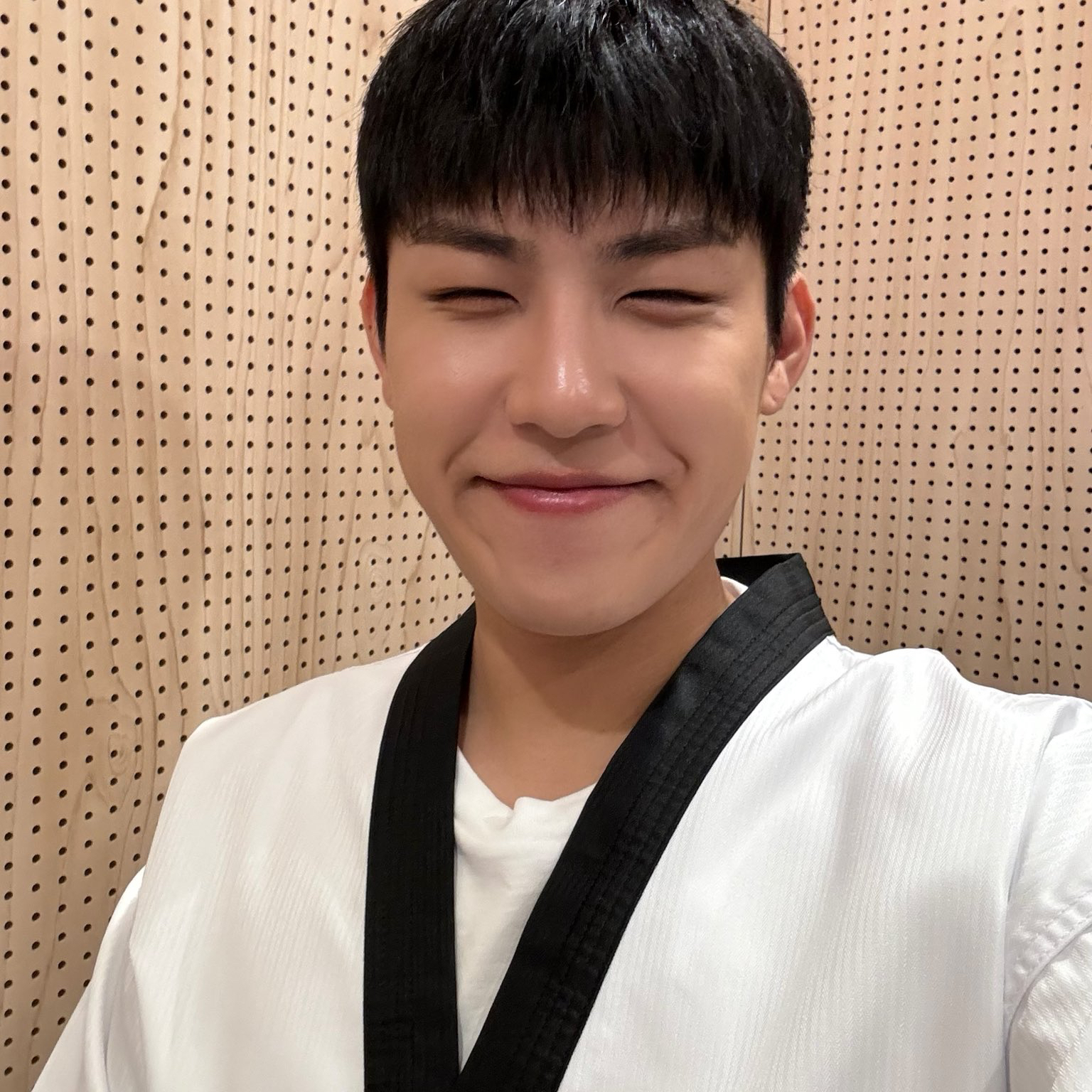 A moment captured by Park Woojin (AB6IX)'s fan