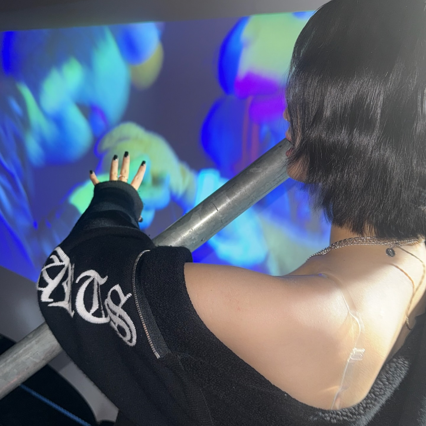 Behind-the-scenes cut of Momo (TWICE)