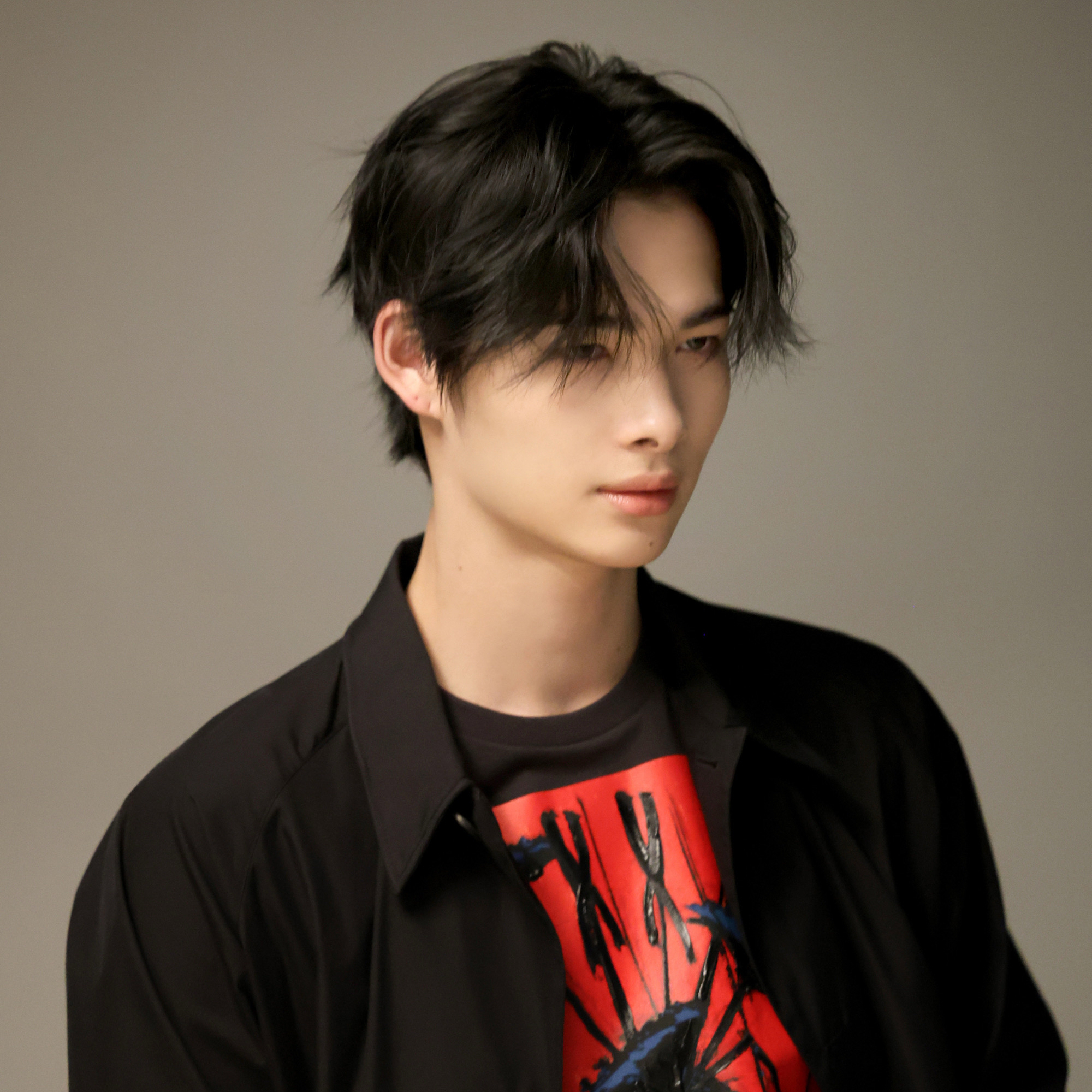 NI-KI (ENHYPEN)的最新照片