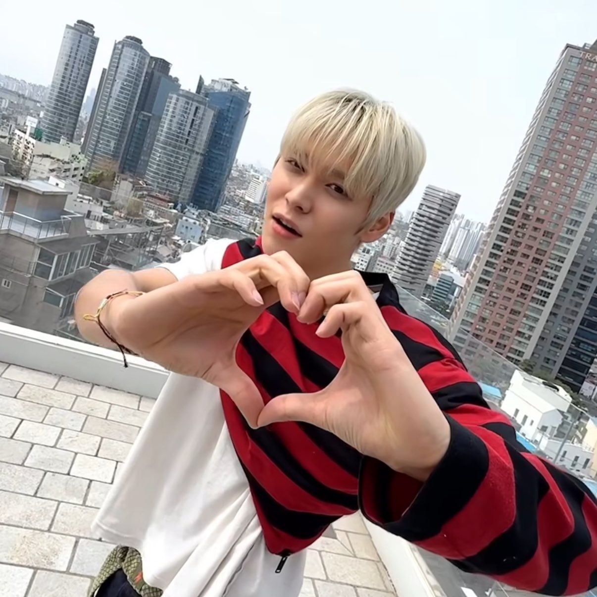 Behind-the-scenes cut of Eunseok (RIIZE)