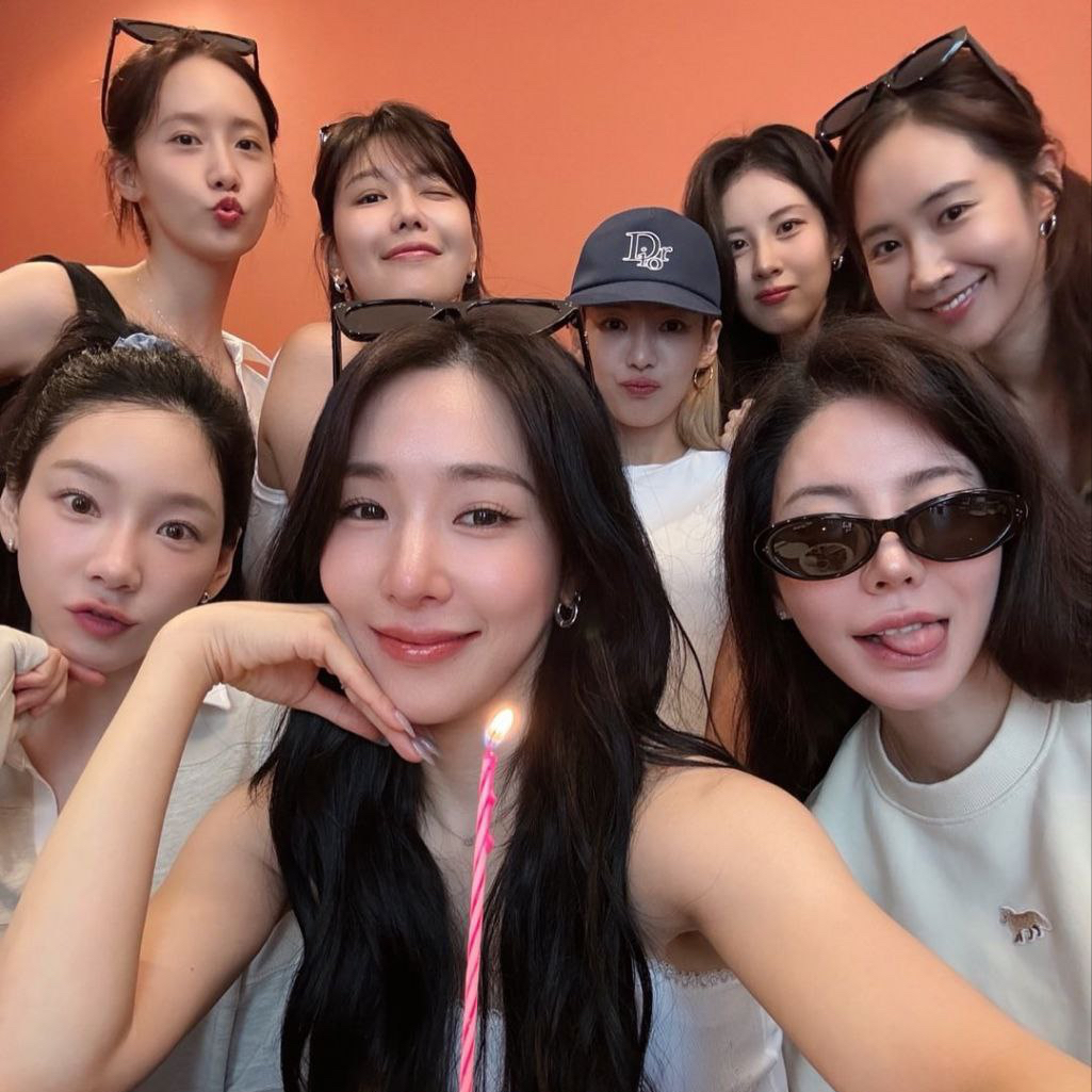 Recent activity shot of Girls' Generation