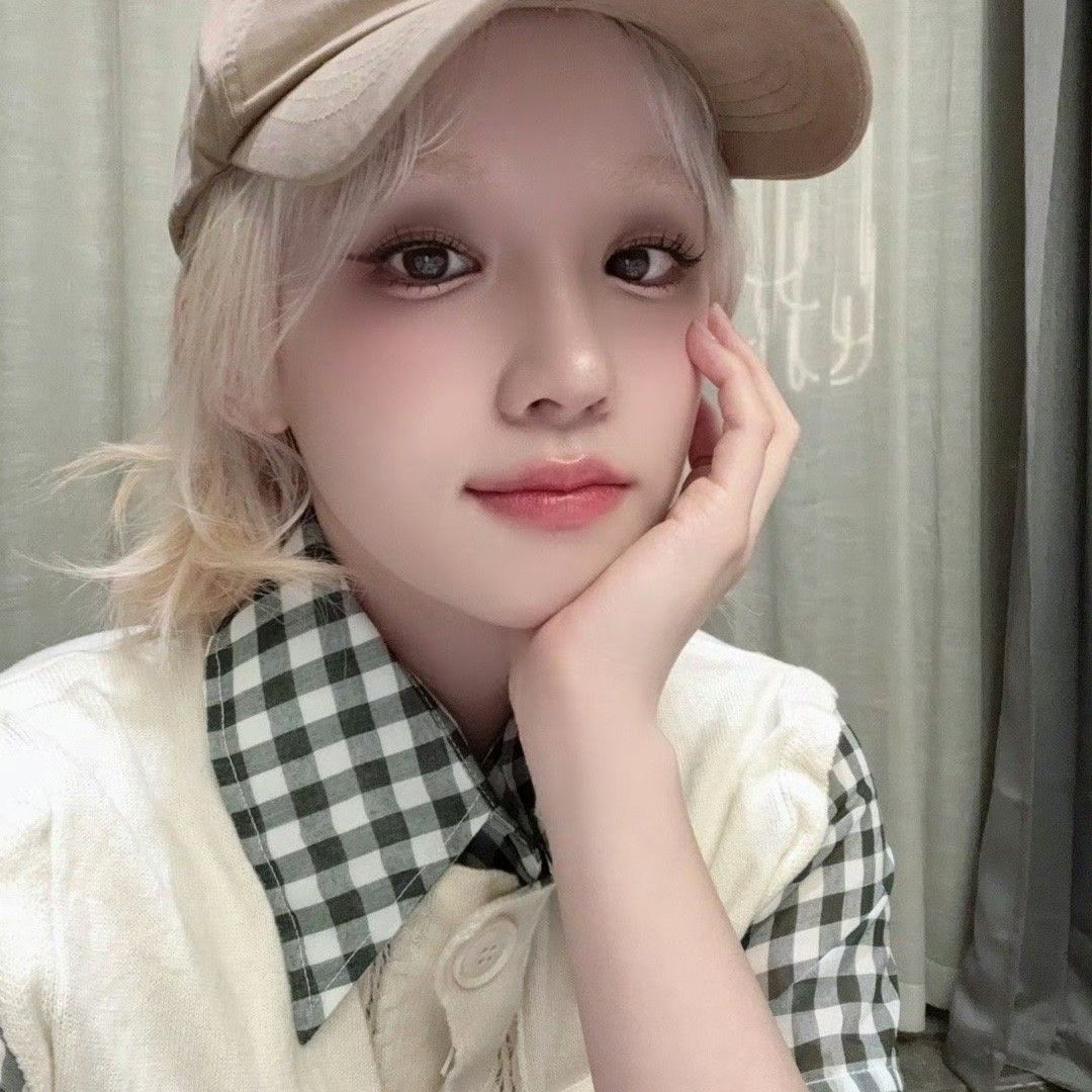 A moment captured by Yuqi ((G)I-DLE)'s fan