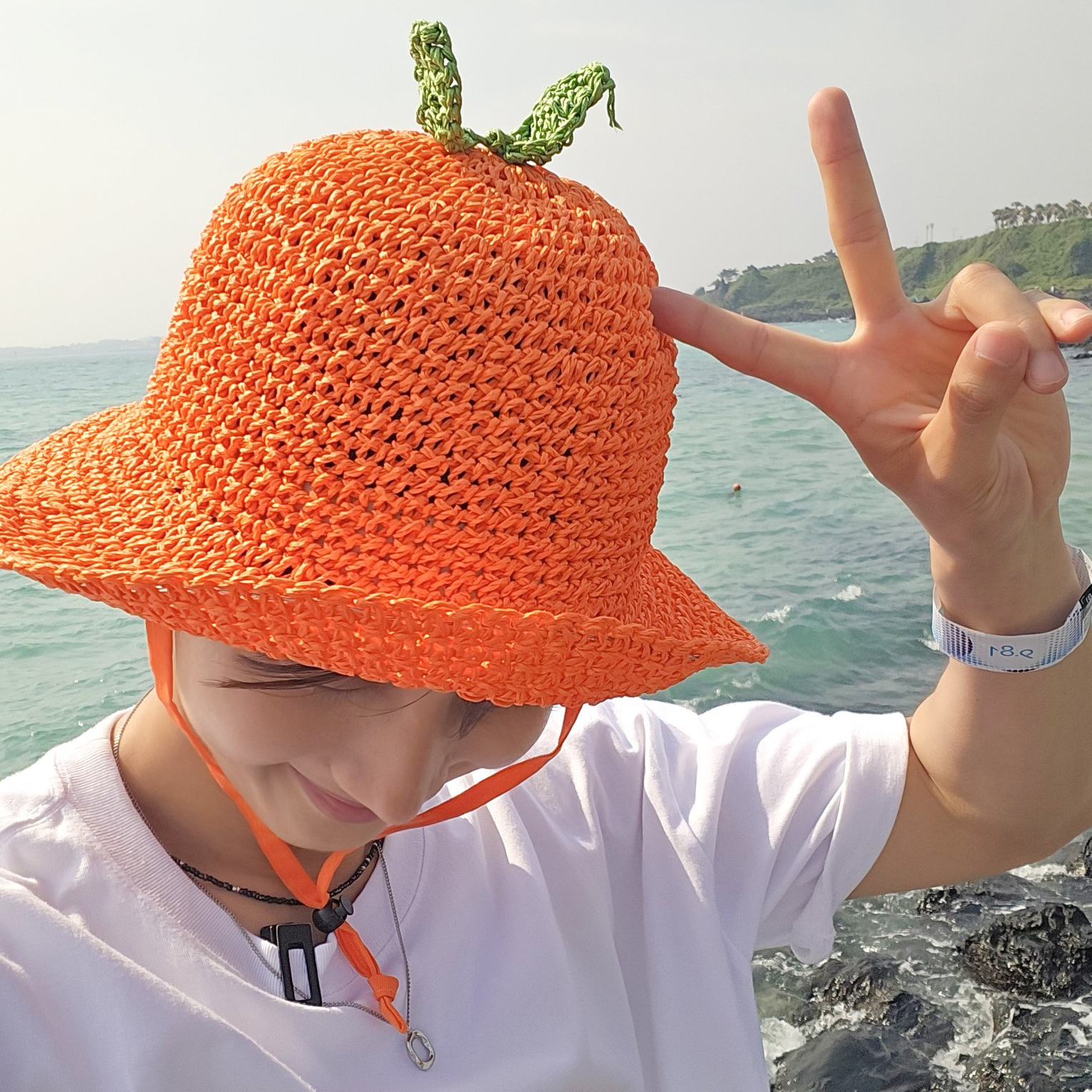 A moment captured by Hui (PENTAGON)'s fan