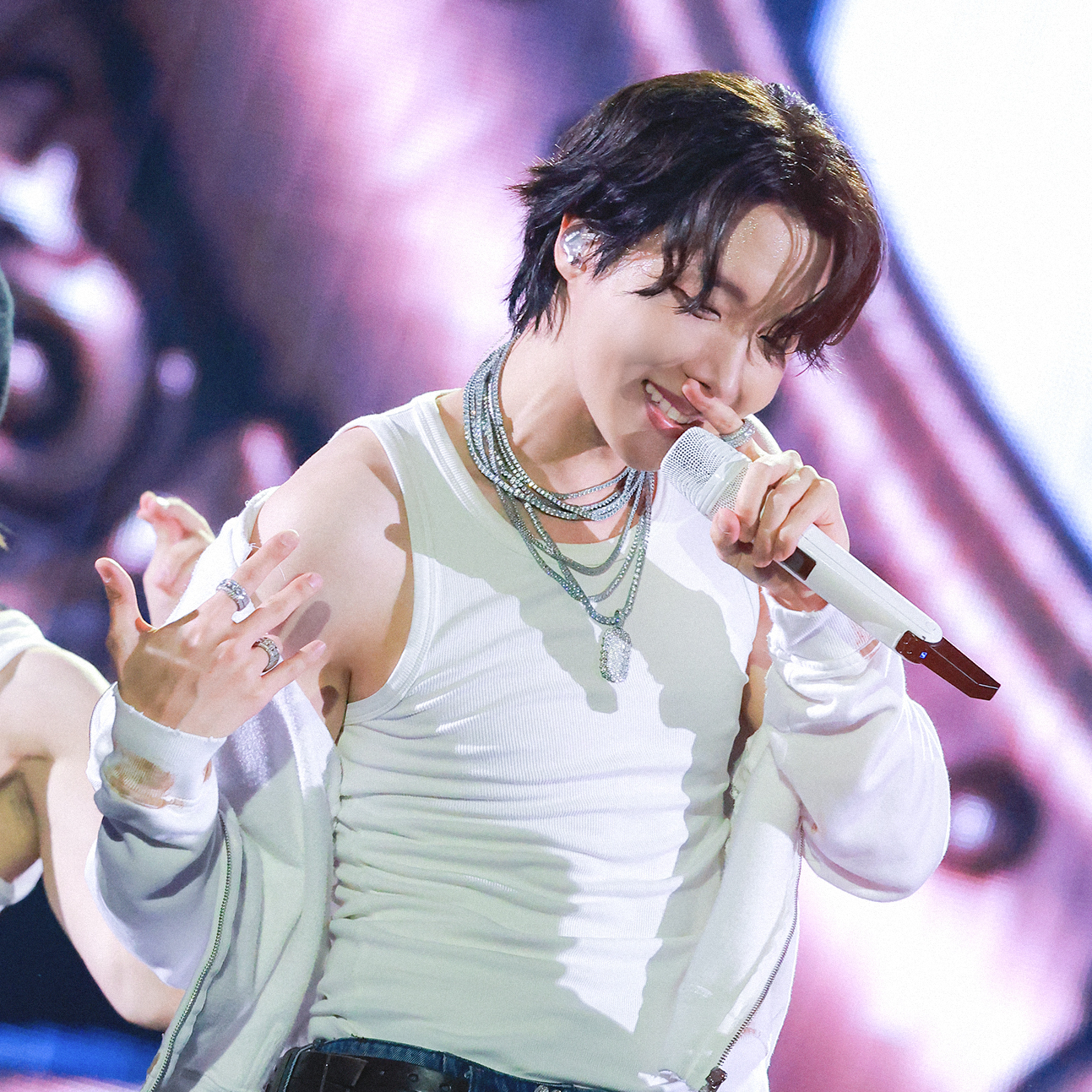 j-hope (BTS)の最近の活動写真