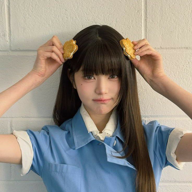 Recent activity shot of Jang Wonyoung (IVE)