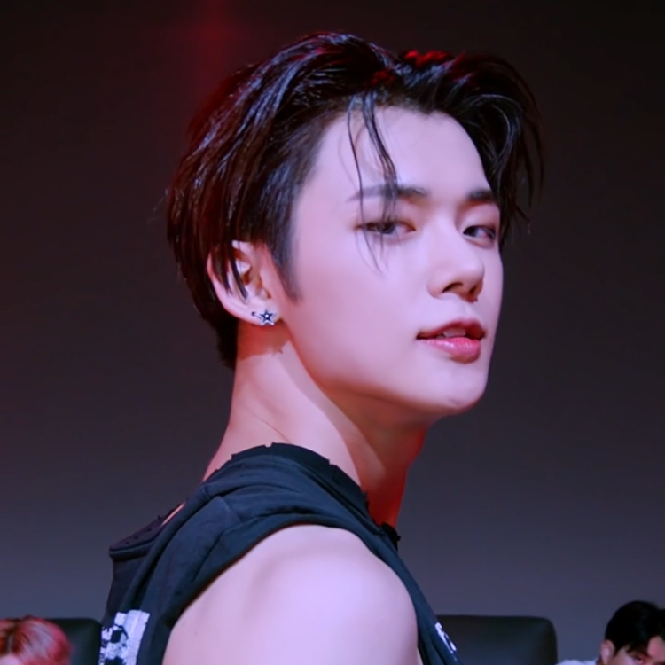 TOMORROW X TOGETHERの舞台裏ショット