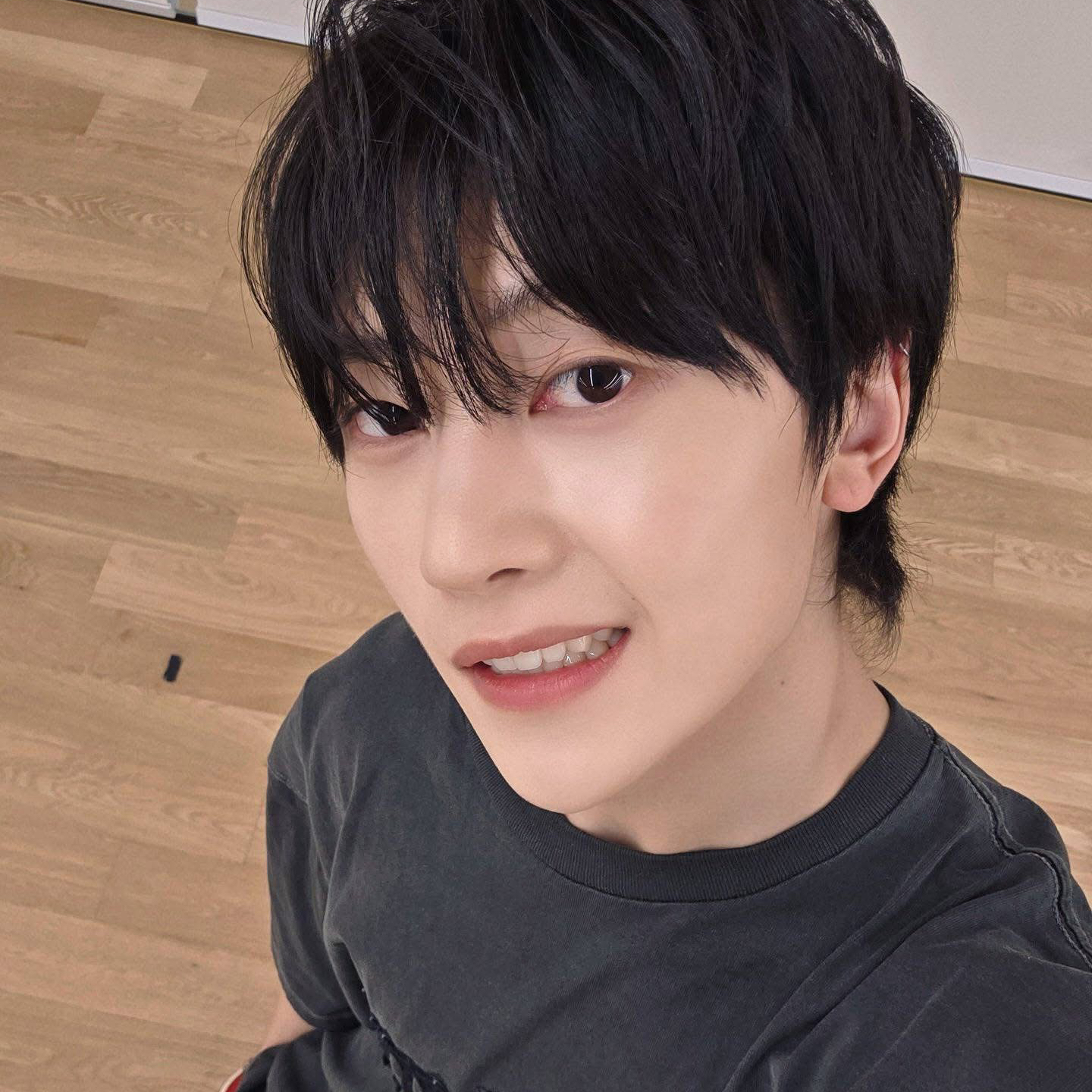 Recent activity shot of Seok Matthew (ZEROBASEONE)