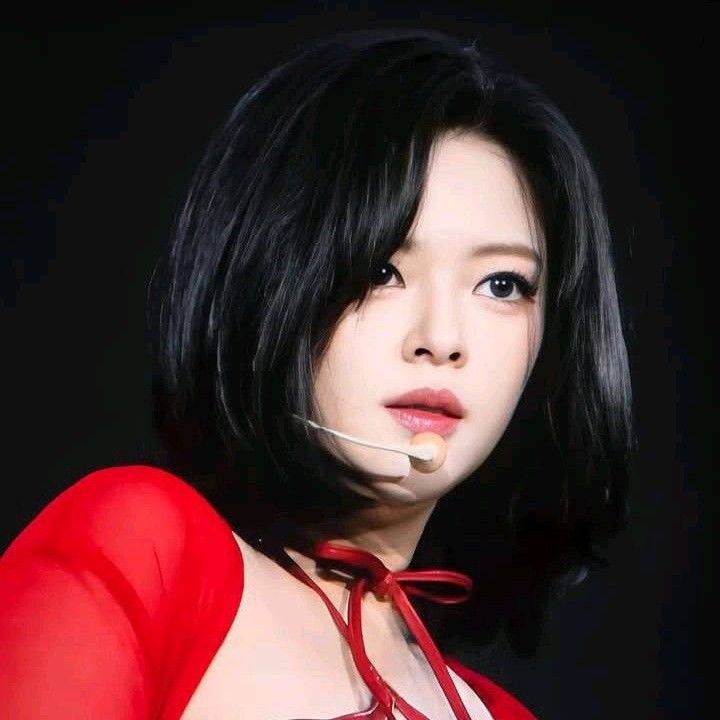 Recent activity shot of Jeongyeon (TWICE)