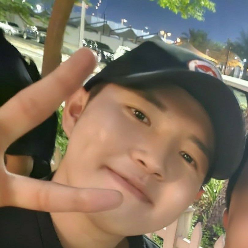 Behind-the-scenes cut of Kim Jaehwan