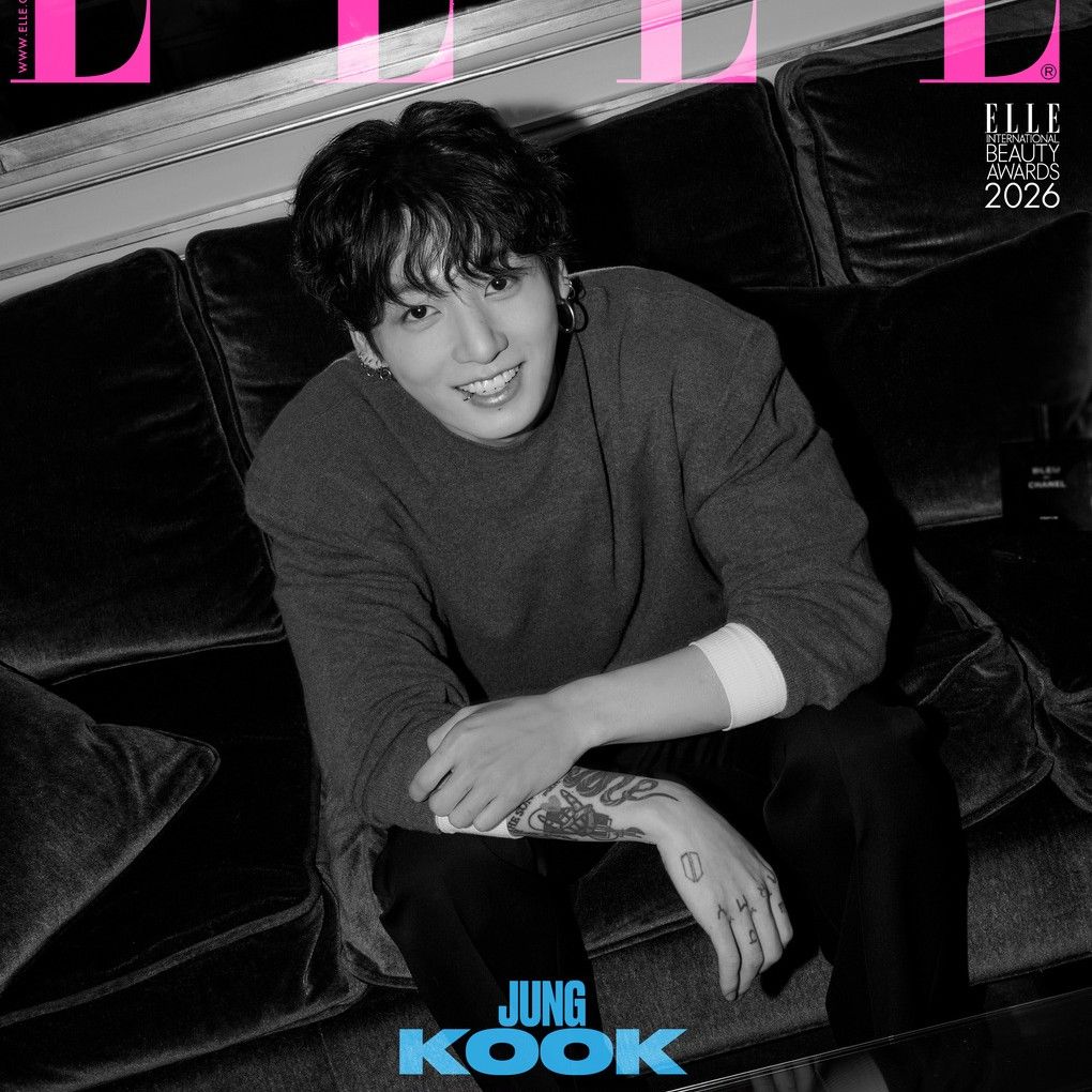 Foto aktivitas terbaru Jungkook (BTS)