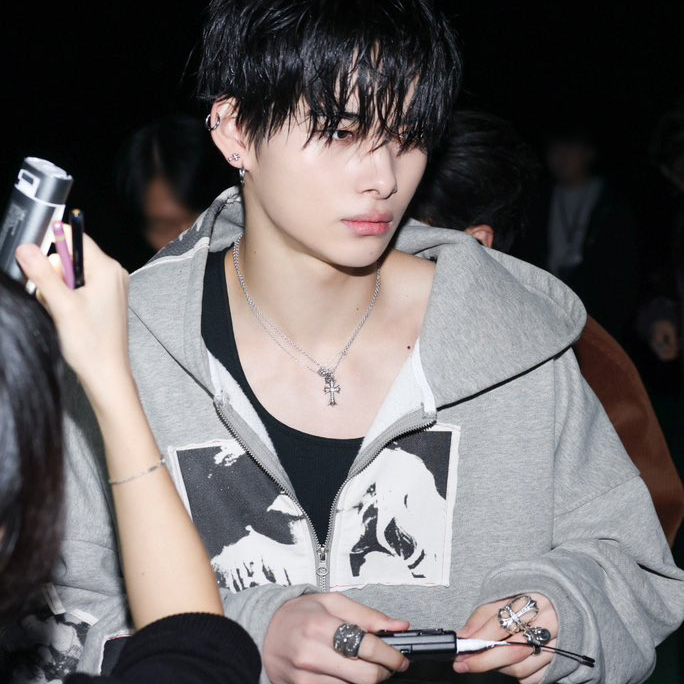 Behind-the-scenes cut of NI-KI (ENHYPEN)