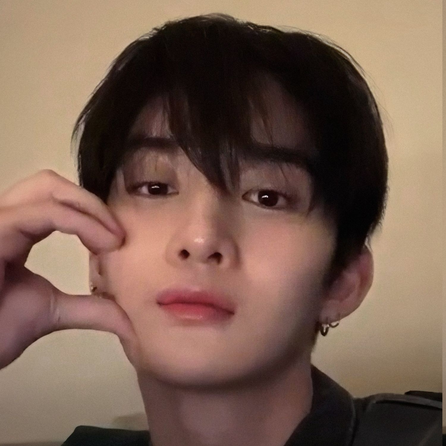 Behind-the-scenes cut of Bae Jinyoung