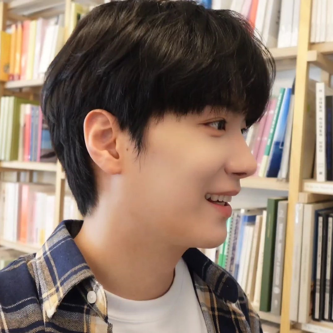 Recent activity shot of Kim Jonghyeon