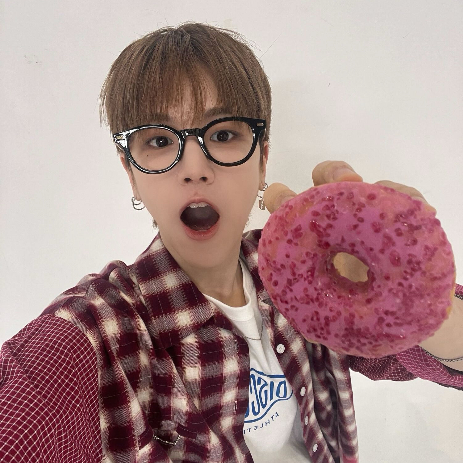 리우 (BOYNEXTDOOR)의 비하인드 컷