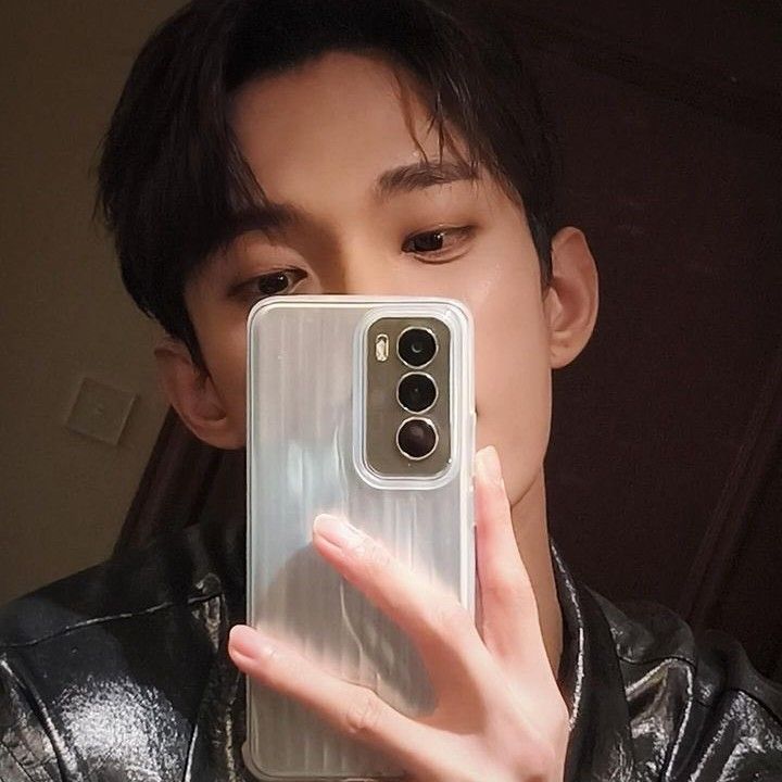 DK (SEVENTEEN)的最新照片