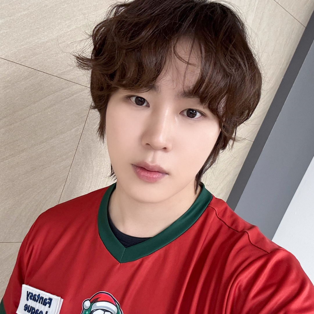 Behind-the-scenes cut of Ha Sungwoon