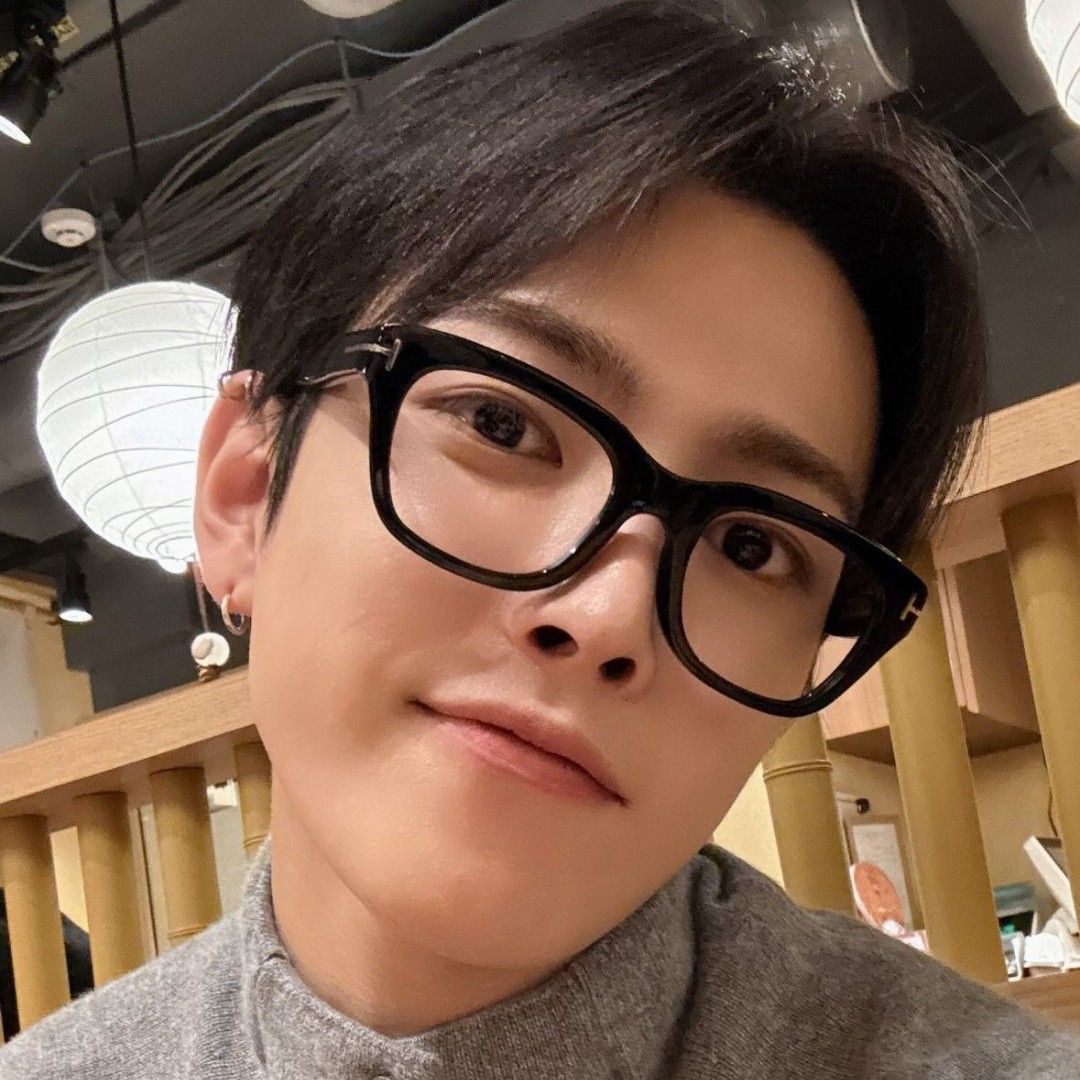 에이티즈 최근 활동샷