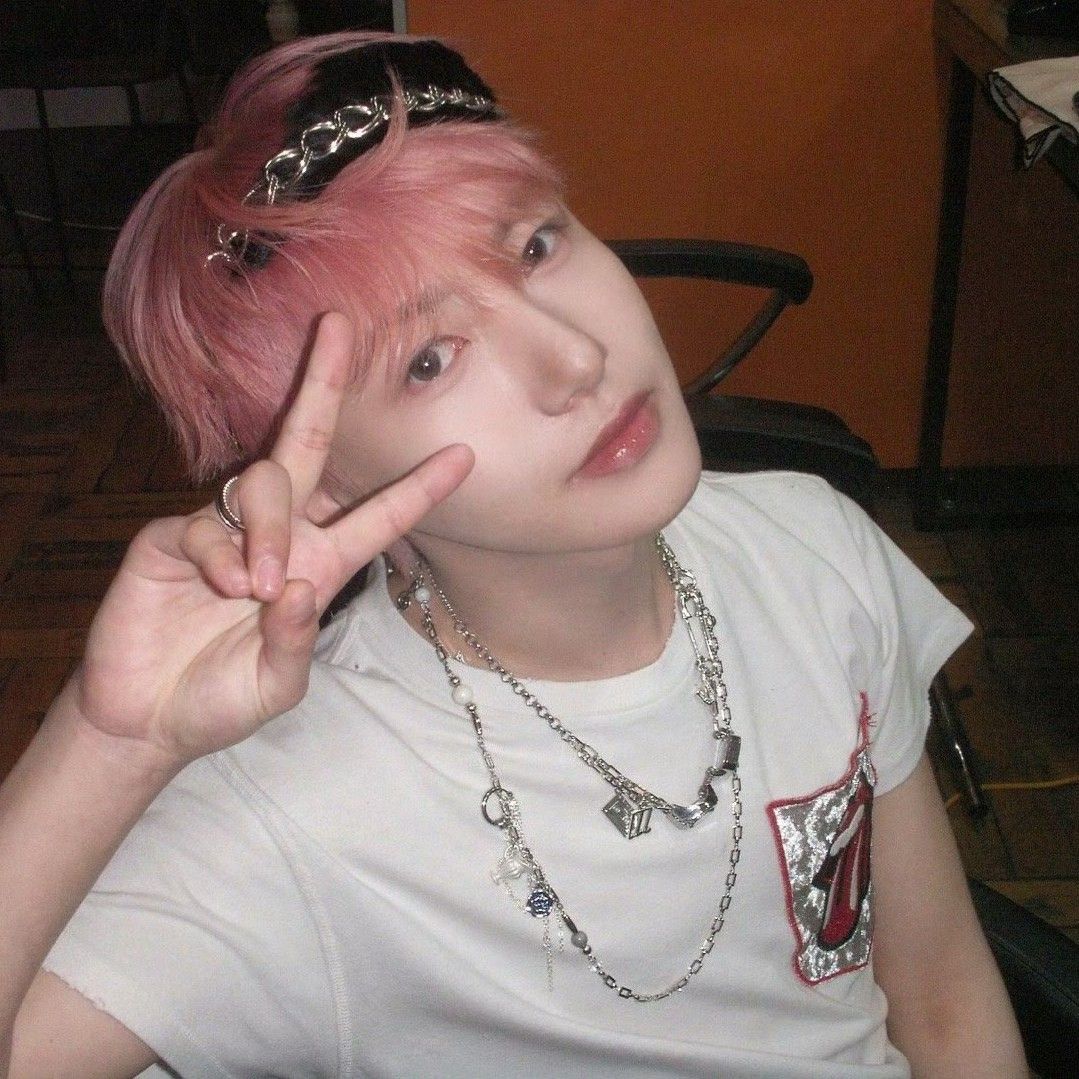 Recent activity shot of Renjun (NCT DREAM)