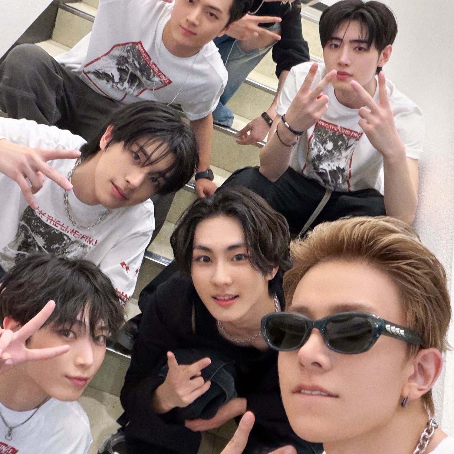 Foto aktivitas terbaru Sunghoon (ENHYPEN)