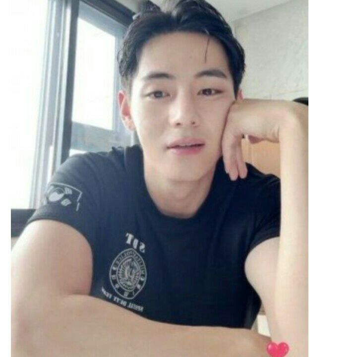 Latest photo of V (BTS)