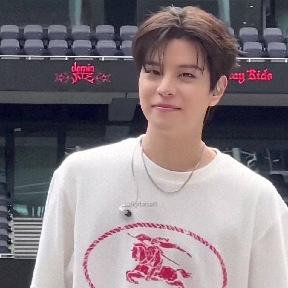 Behind-the-scenes cut of Seungmin (Stray Kids)