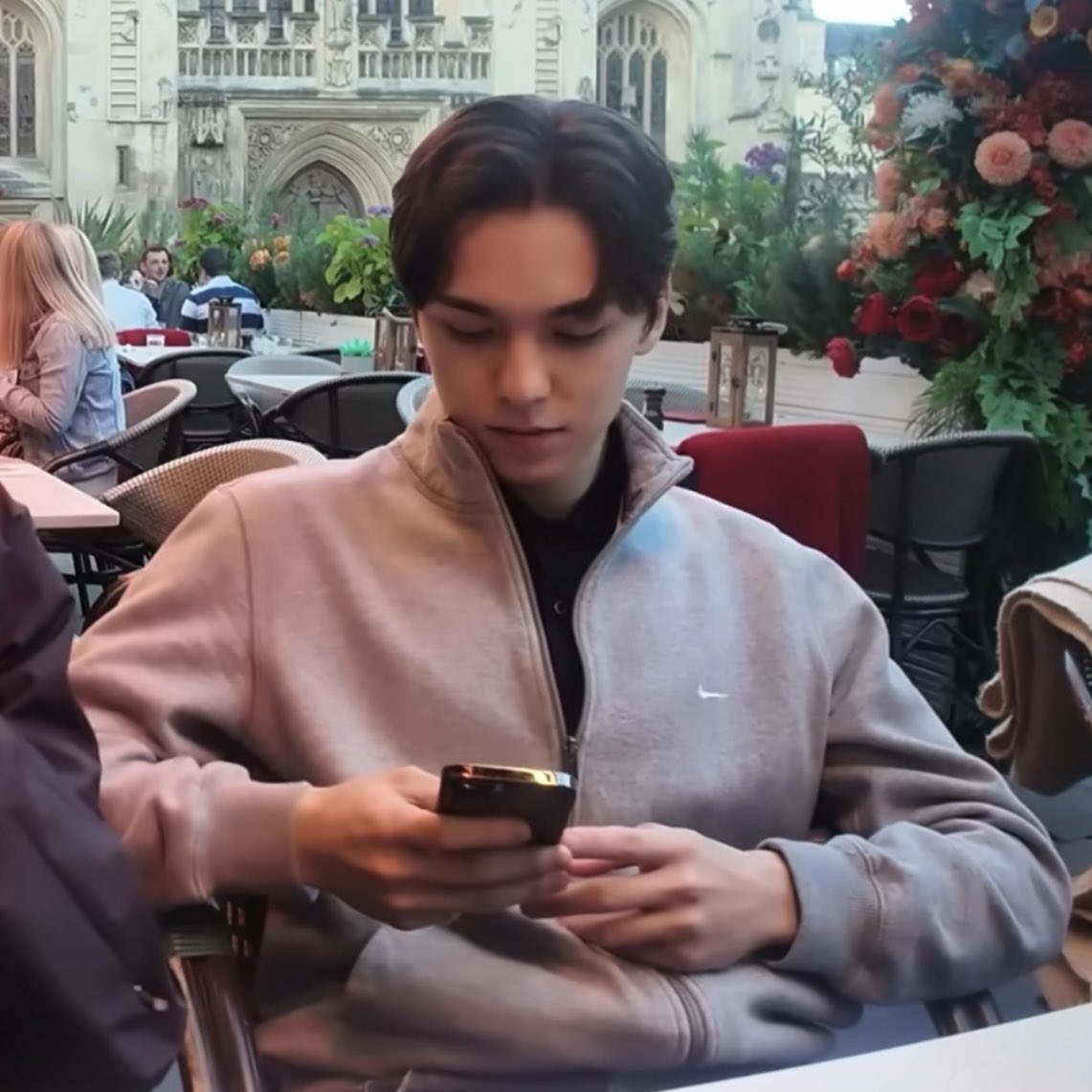 Latest photo of Vernon (SEVENTEEN)