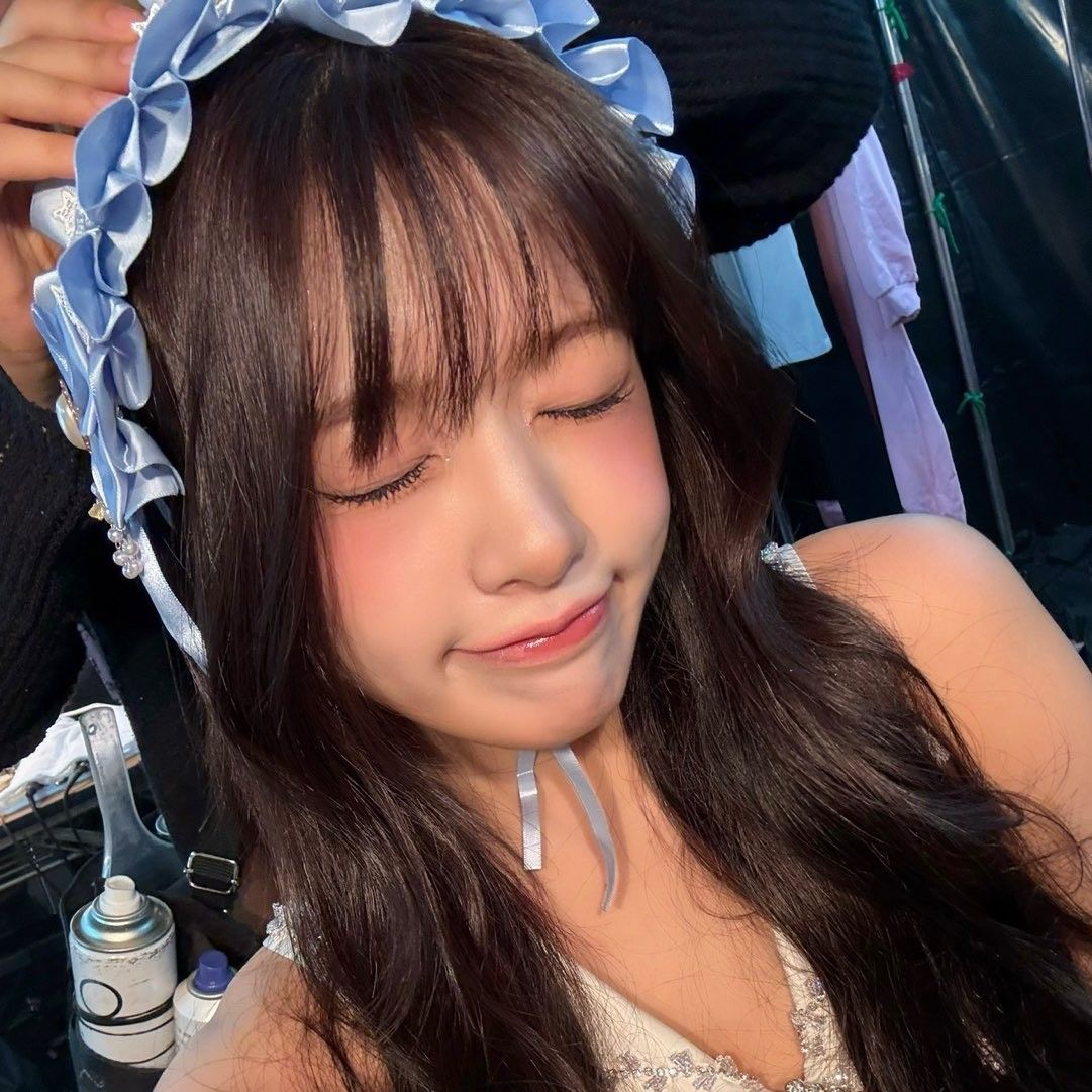 Behind-the-scenes cut of An Yujin (IVE)