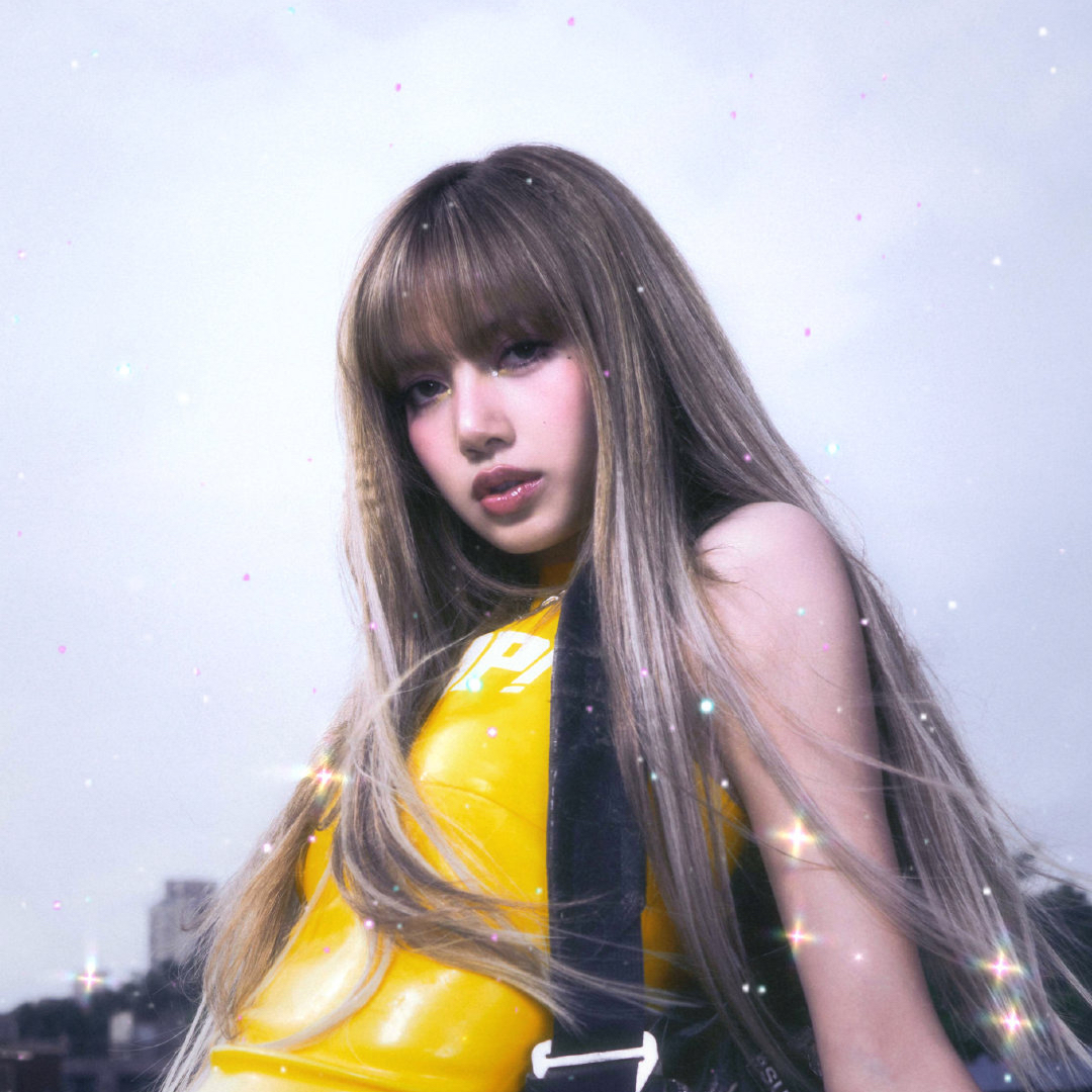 Behind-the-scenes cut of Lisa (BLACKPINK)