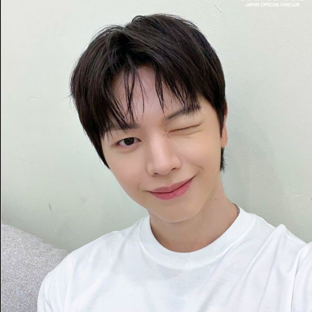 陆星材 (BTOB)的最新活动照片