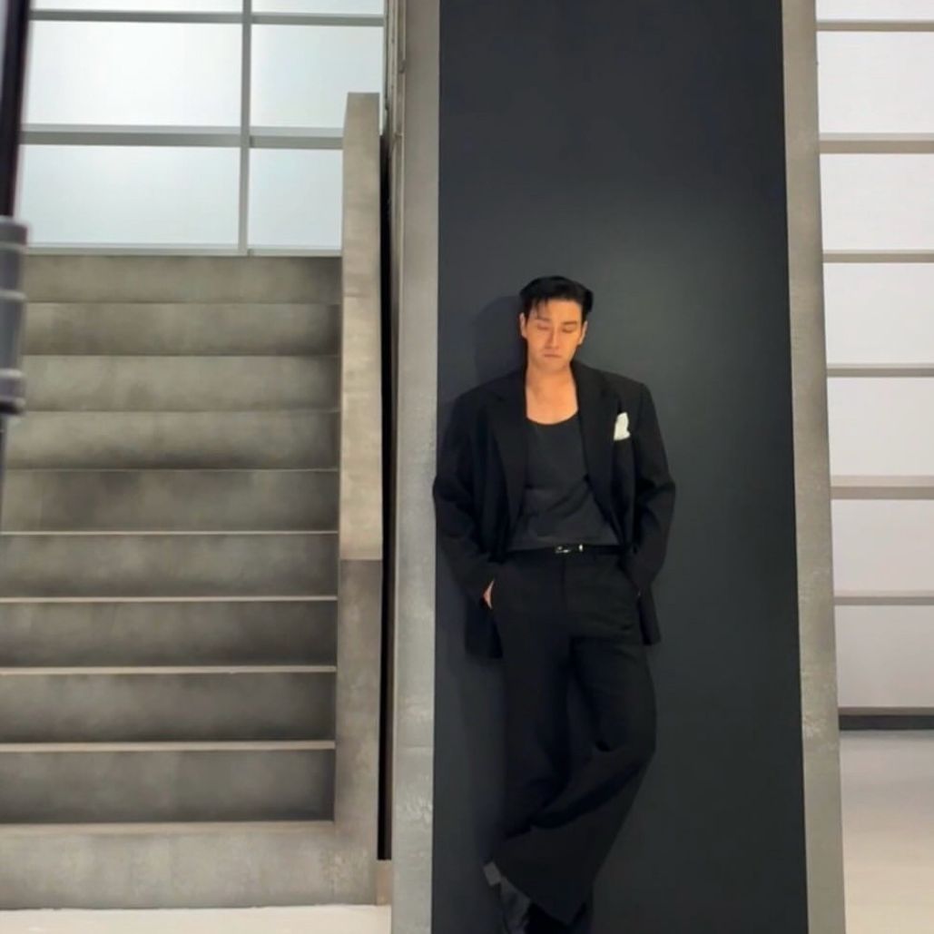 A moment captured by Siwon (Super Junior)'s fan