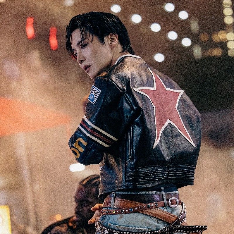 제이홉 (방탄소년단) 최근 활동샷