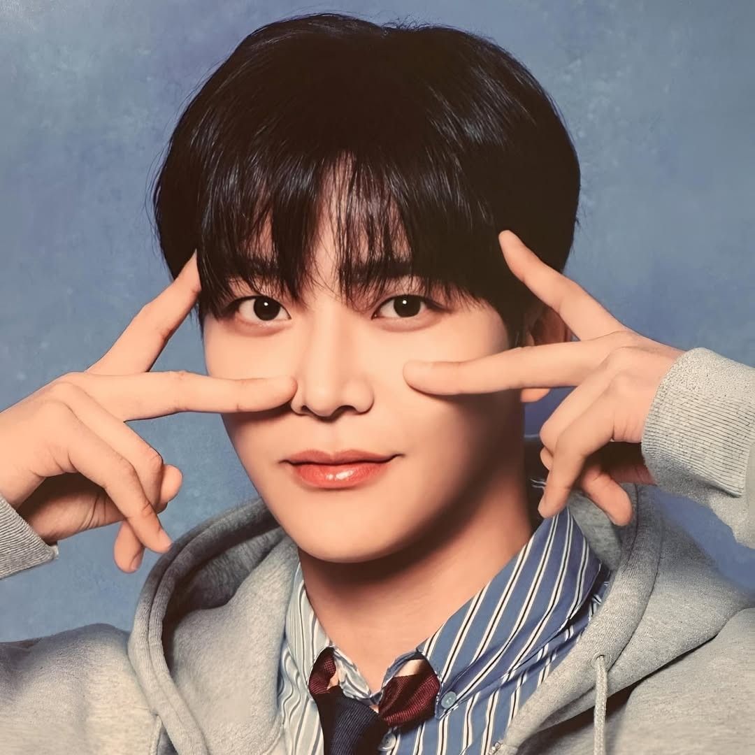 A moment captured by Rowoon's fan