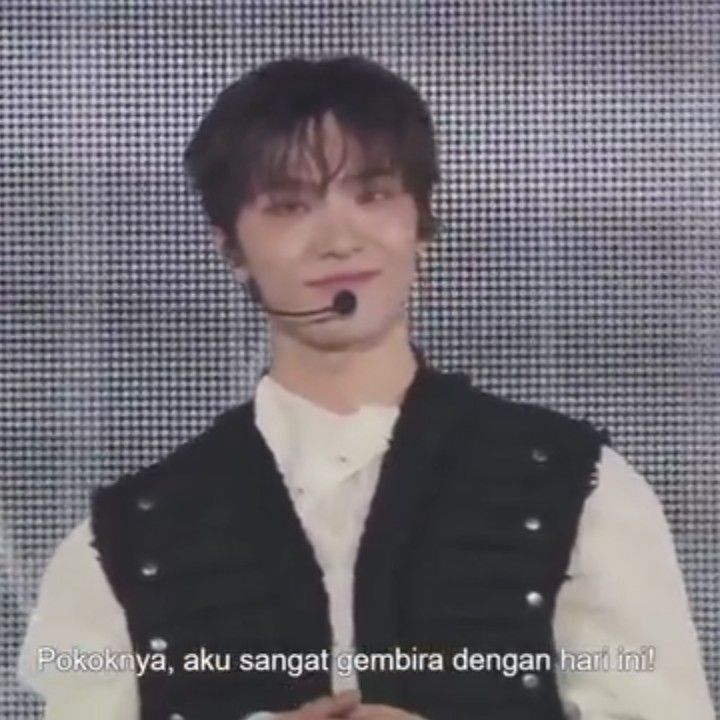 Recent activity shot of Dino (SEVENTEEN)