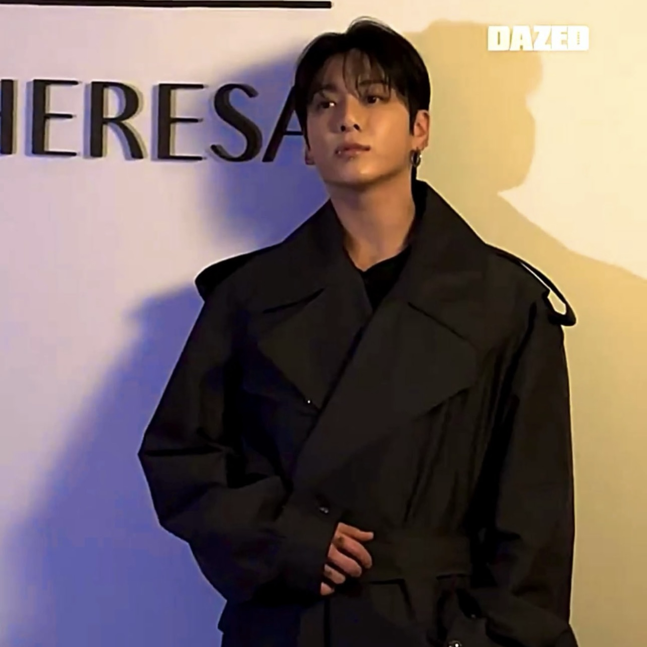 Foto aktivitas terbaru Jungkook (BTS)
