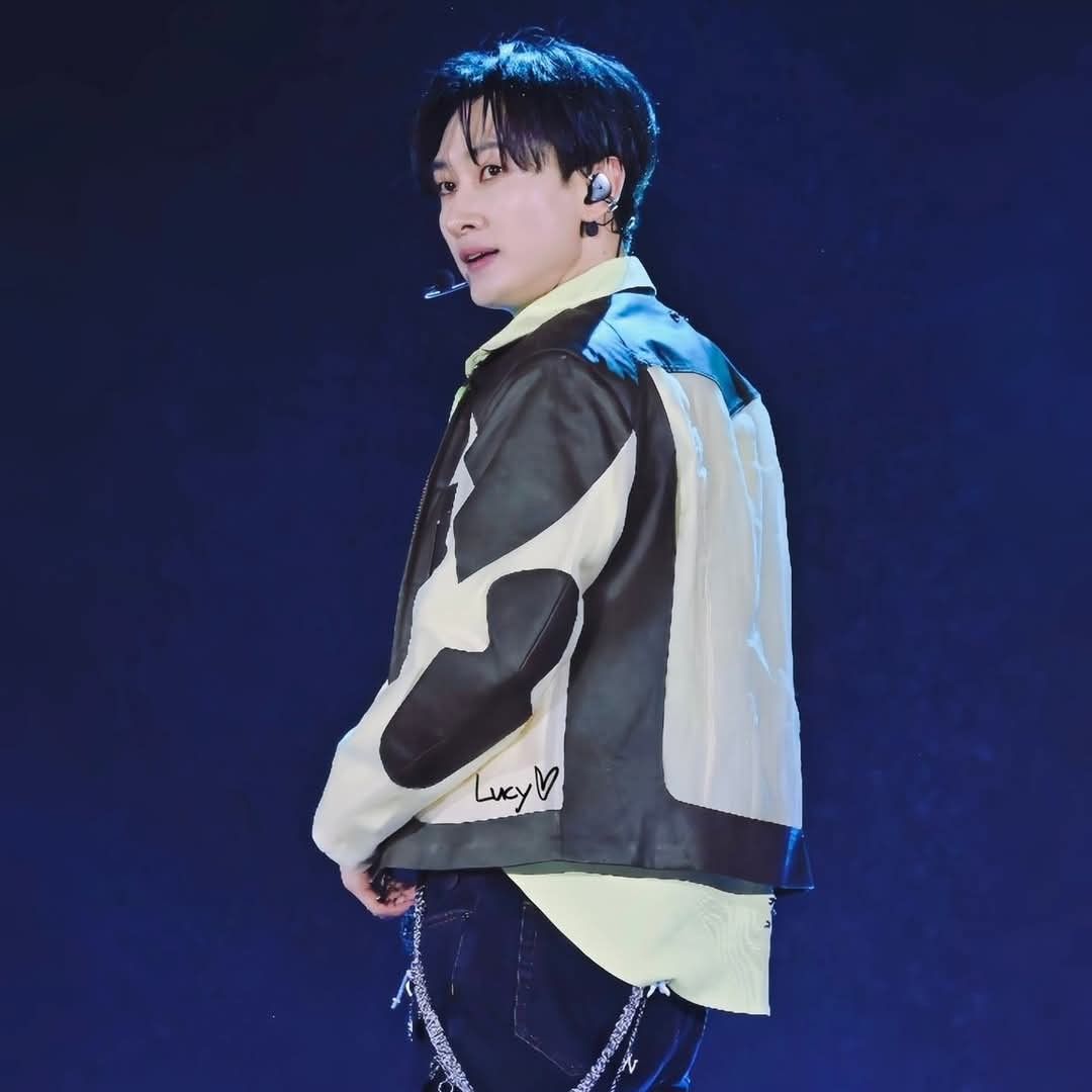 A moment captured by Eunhyuk (Super Junior)'s fan