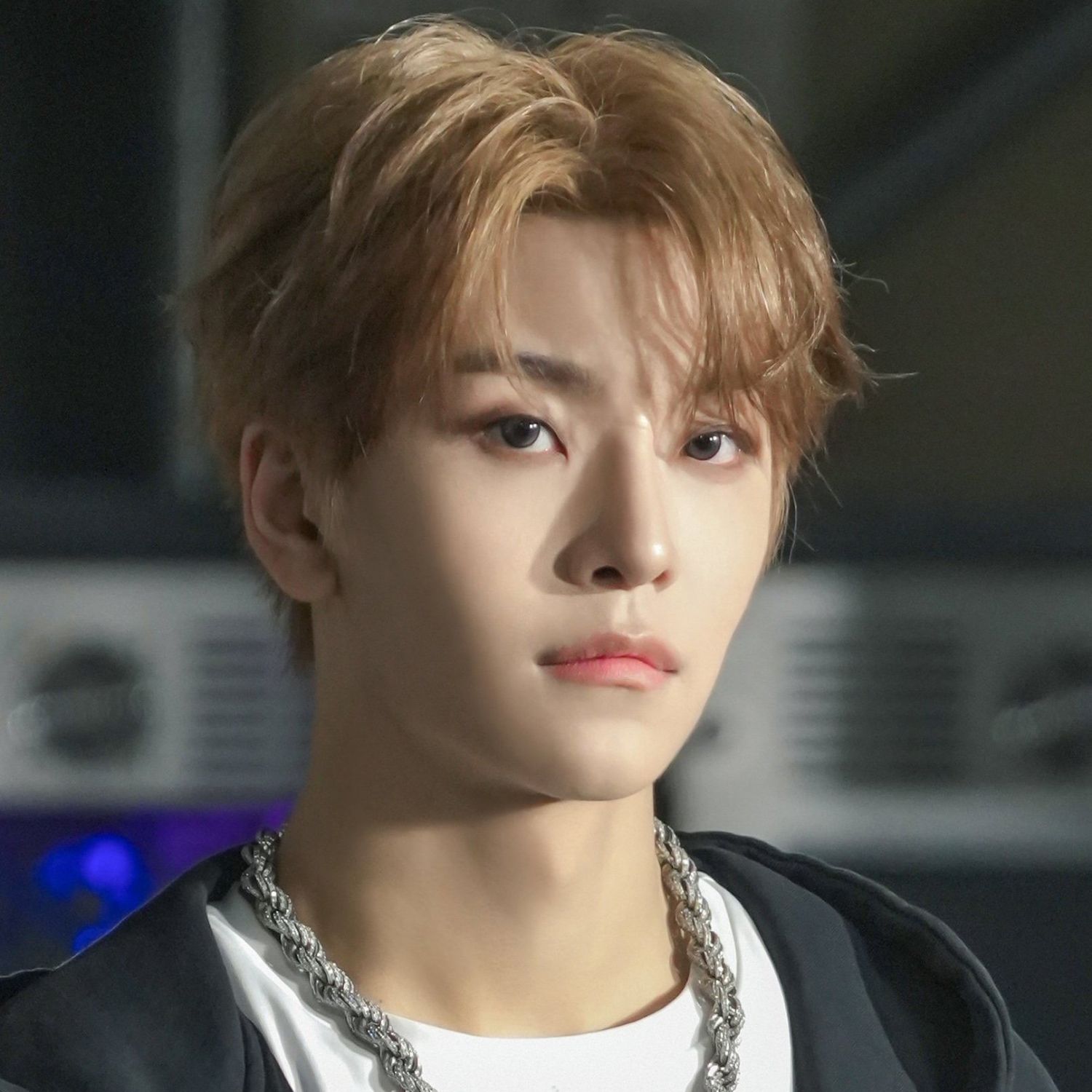 A moment captured by He Xinlong (ALPHA DRIVE ONE)'s fan